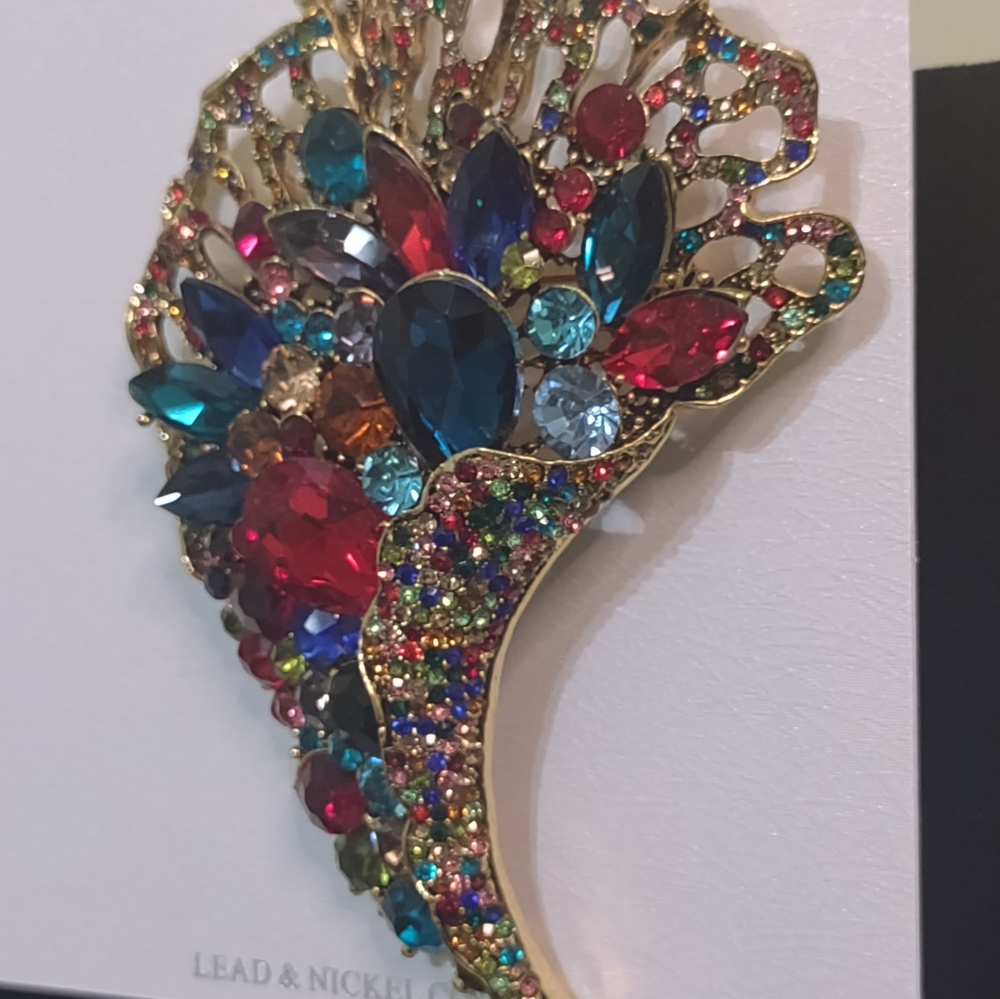 Fashion Brooch - Picture 3 of 6